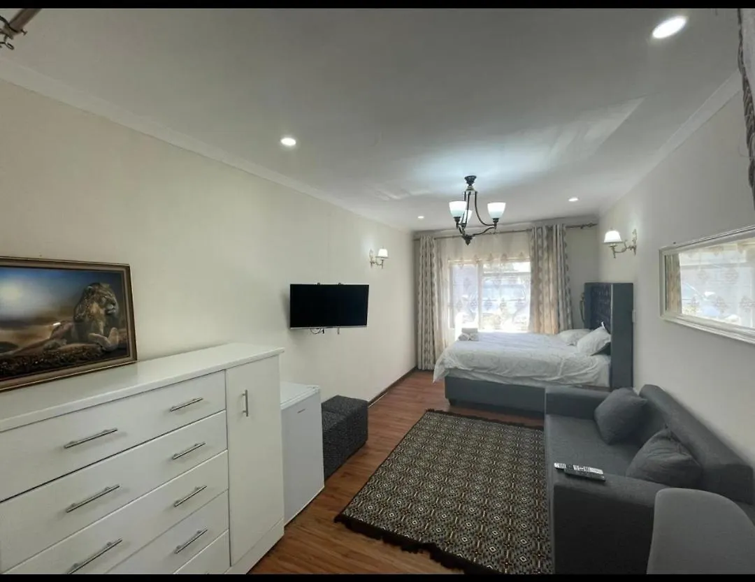 Διαμέρισμα Tia Maria Cottage Κέιπ Τάουν